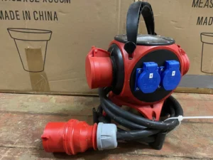 Strāvas sadalītājs