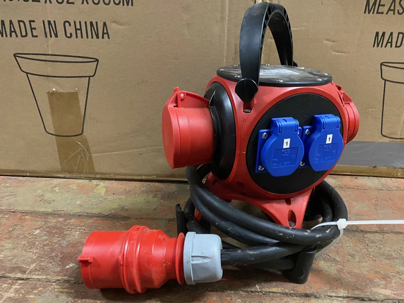 Strāvas sadalītājs