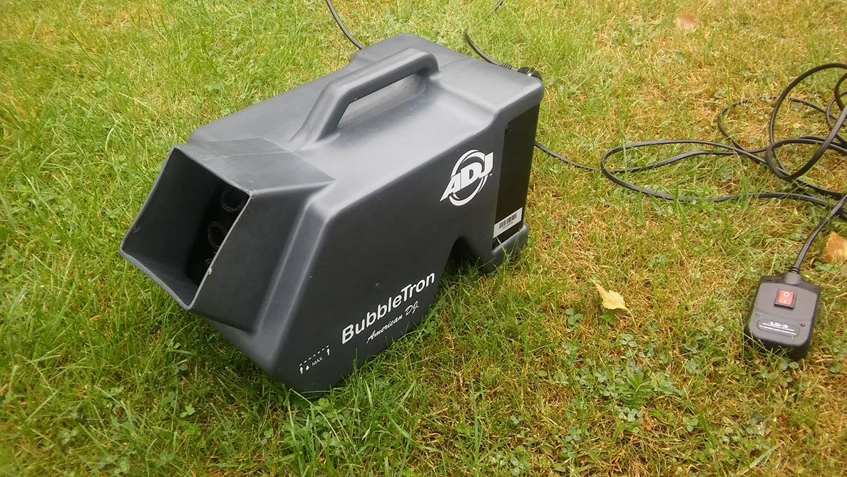Elektriskā ziepju burbuļu pūtēja noma