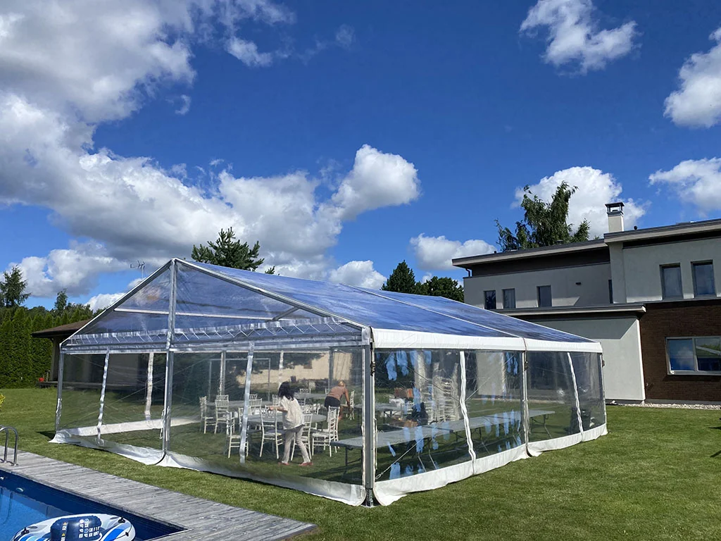 10x10m caurspīdīga telts