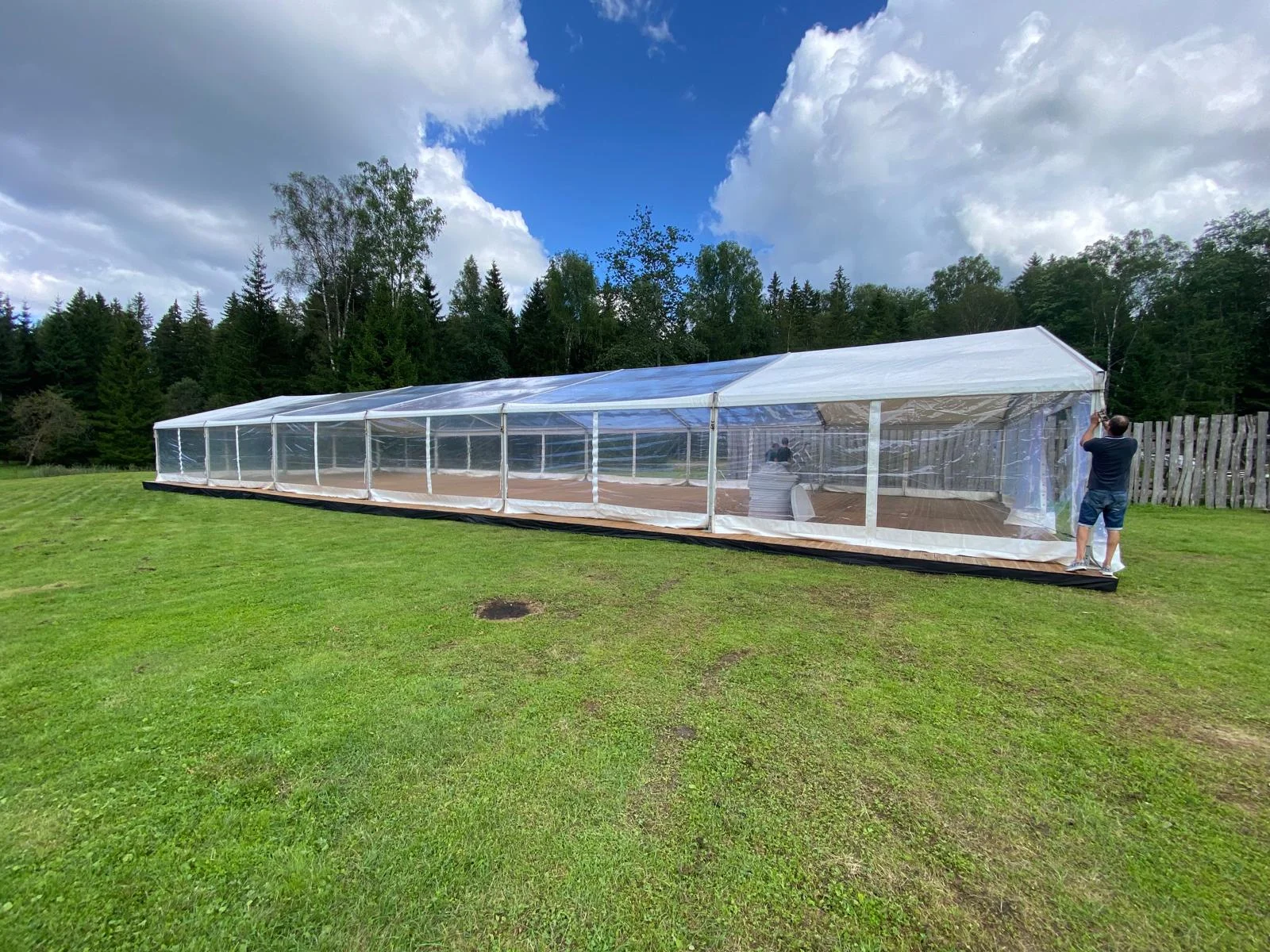 Caurspīdīga 10x20m telts