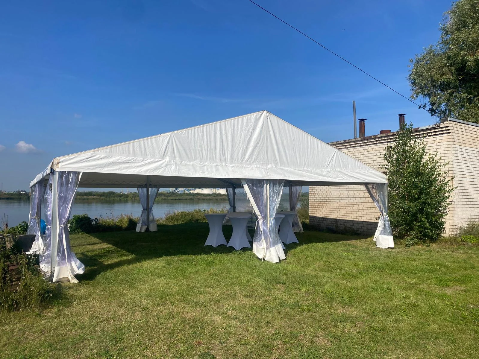 Lielā balta 10x10m telts