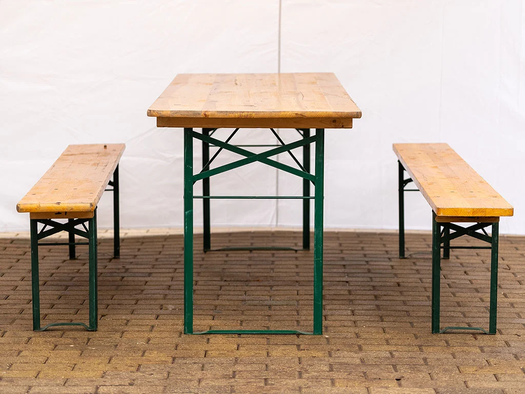 Koka taisnstūra galds